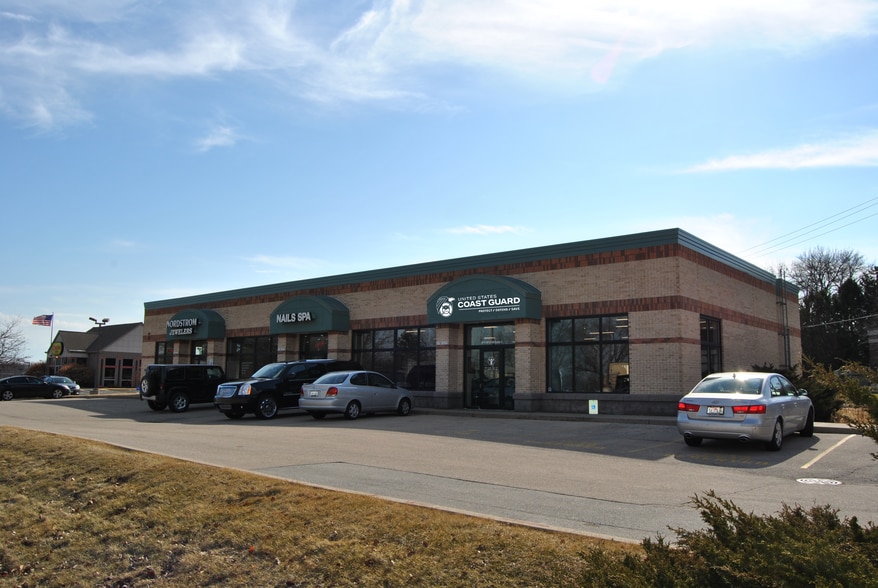 N79W14749 Appleton Ave, Menomonee Falls, WI for lease - Building Photo - Image 1 of 2