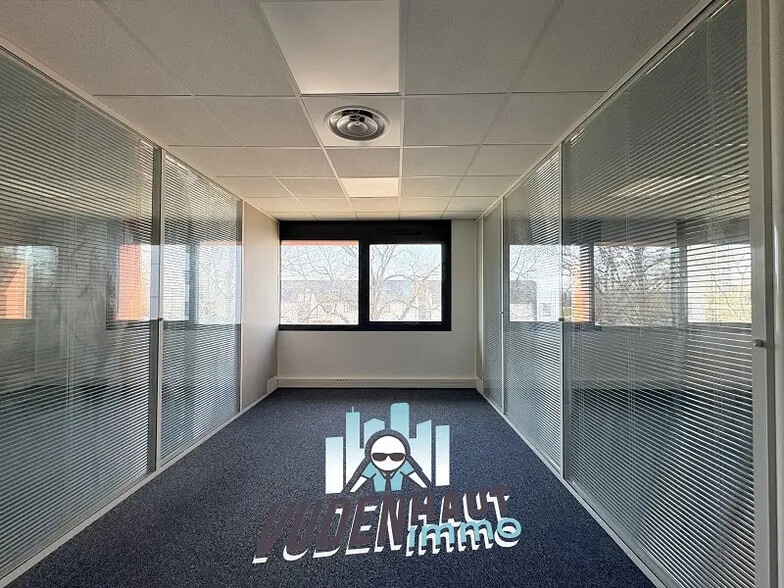 Office in Labège for lease - Interior Photo - Image 2 of 13