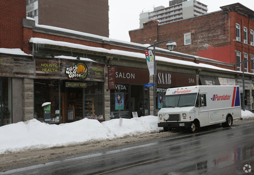 372-380 Bank St, Ottawa, ON for lease - Building Photo - Image 3 of 3