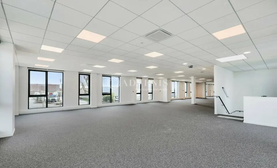 Industrial in Aulnay-sous-Bois for lease - Building Photo - Image 3 of 5