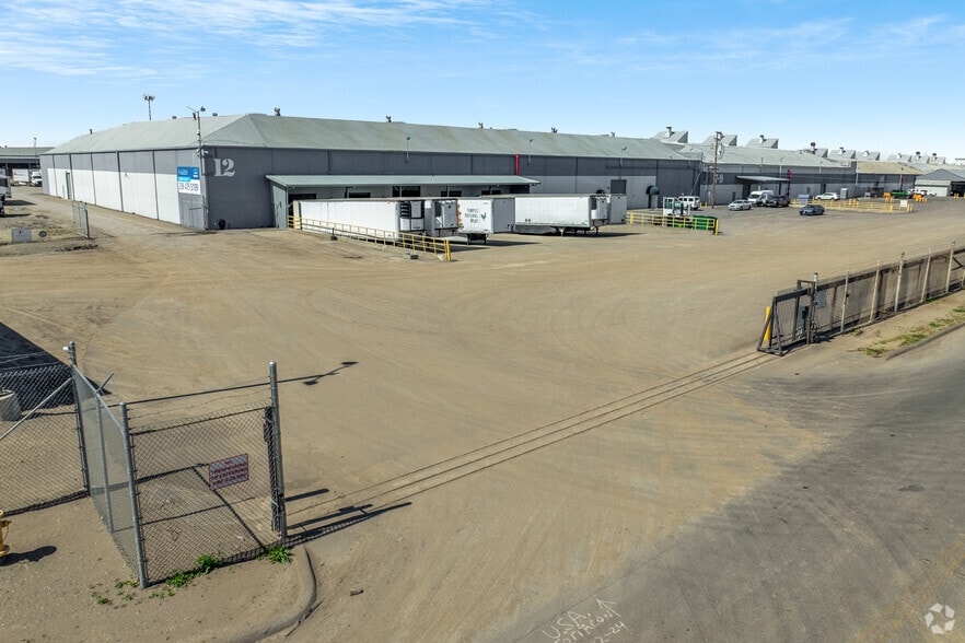 1515-1521 S Fresno Ave, Stockton, CA for lease - Building Photo - Image 1 of 18