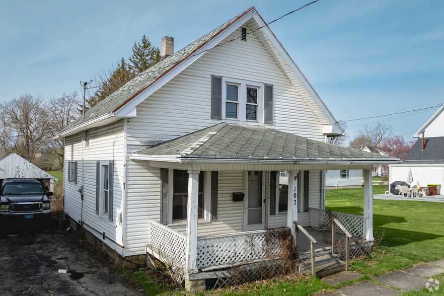 107 W College Ave, Woodville, OH à vendre - Photo principale - Image 1 de 6