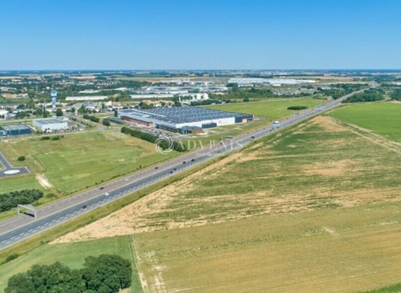 Land in Lieusaint for sale - Aerial - Image 1 of 2