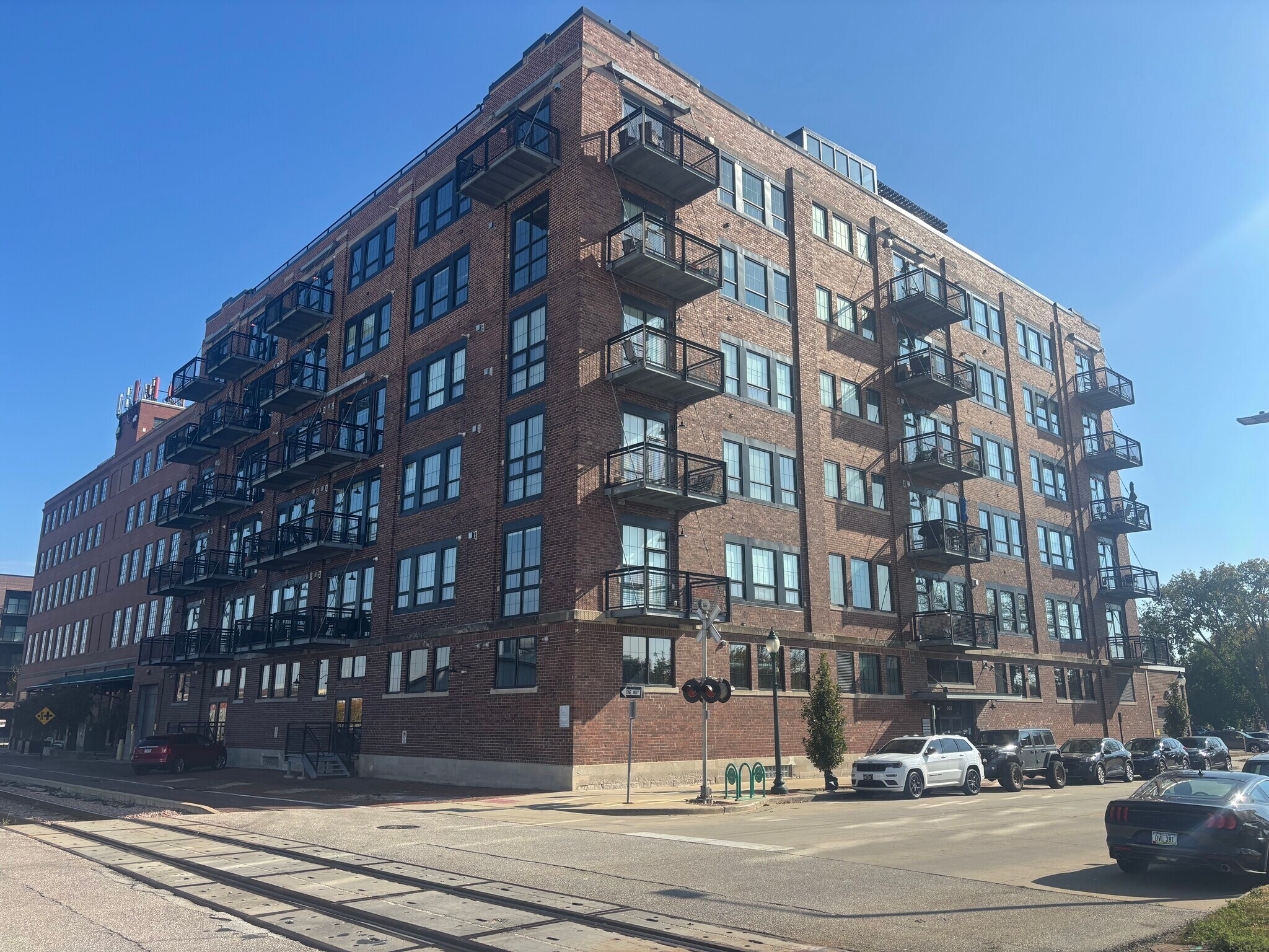 900 2nd St SE, Cedar Rapids, IA for lease Primary Photo- Image 1 of 6