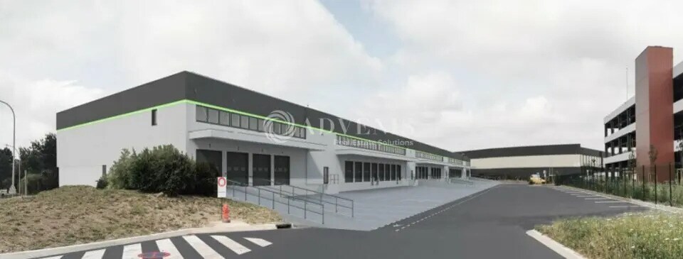 Industrial in Aulnay-sous-Bois for lease Building Photo- Image 1 of 7
