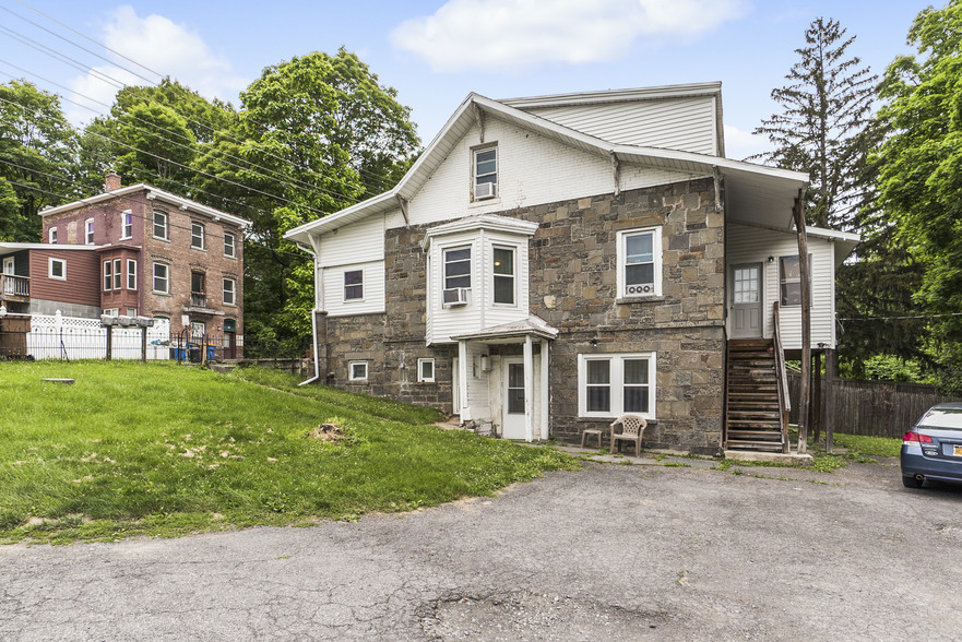 66 3rd Ave, Kingston, NY à vendre - Photo principale - Image 1 de 1