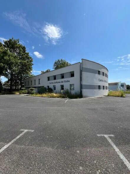 2 Rue De Thessalie, La Chapelle-sur-Erdre à louer - Photo du bâtiment - Image 1 de 9