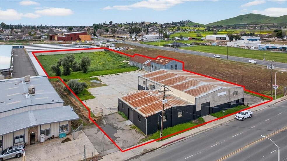 749 N Plano St, Porterville, CA for sale - Building Photo - Image 2 of 35