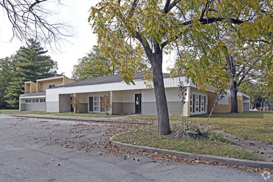 1114 Poplar Pl, Rogers, AR à vendre - Photo principale - Image 1 de 6