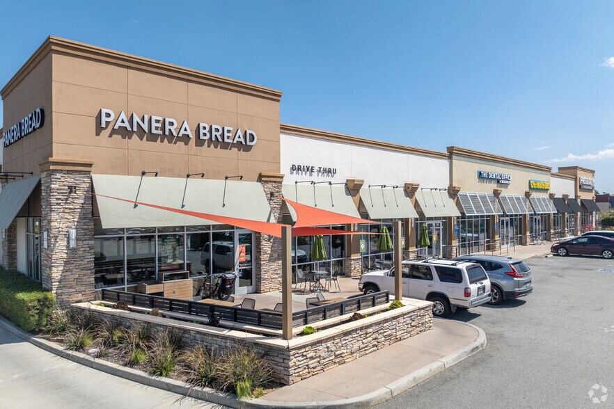 1620 E 1st St, Beaumont, CA à vendre - Photo du bâtiment - Image 2 de 21