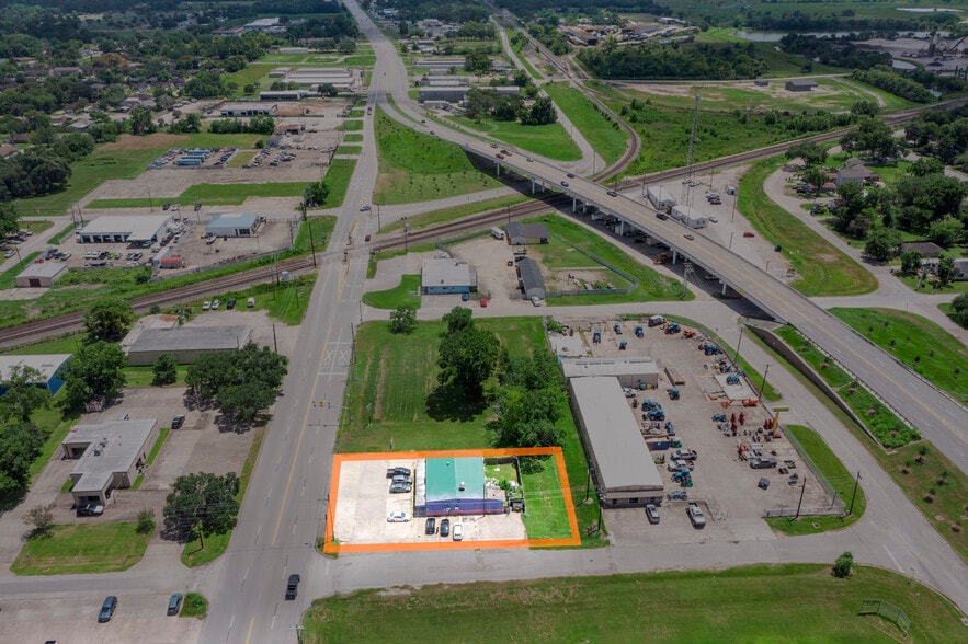 500 S Velasco St, Angleton, TX for sale - Building Photo - Image 3 of 29