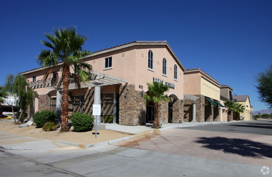 901 Crossley Rd, Palm Springs, CA for lease - Building Photo - Image 1 of 16