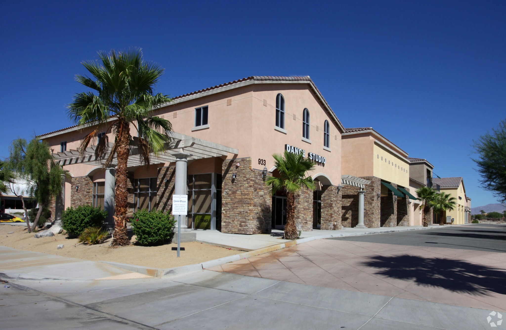 901 Crossley Rd, Palm Springs, CA for lease Building Photo- Image 1 of 17