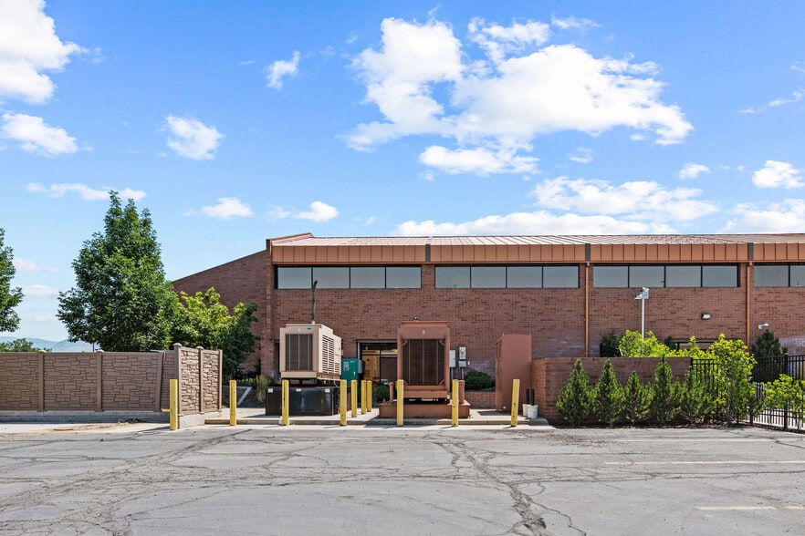 310 W Bearcat Dr, South Salt Lake, UT à louer - Photo du bâtiment - Image 3 de 26