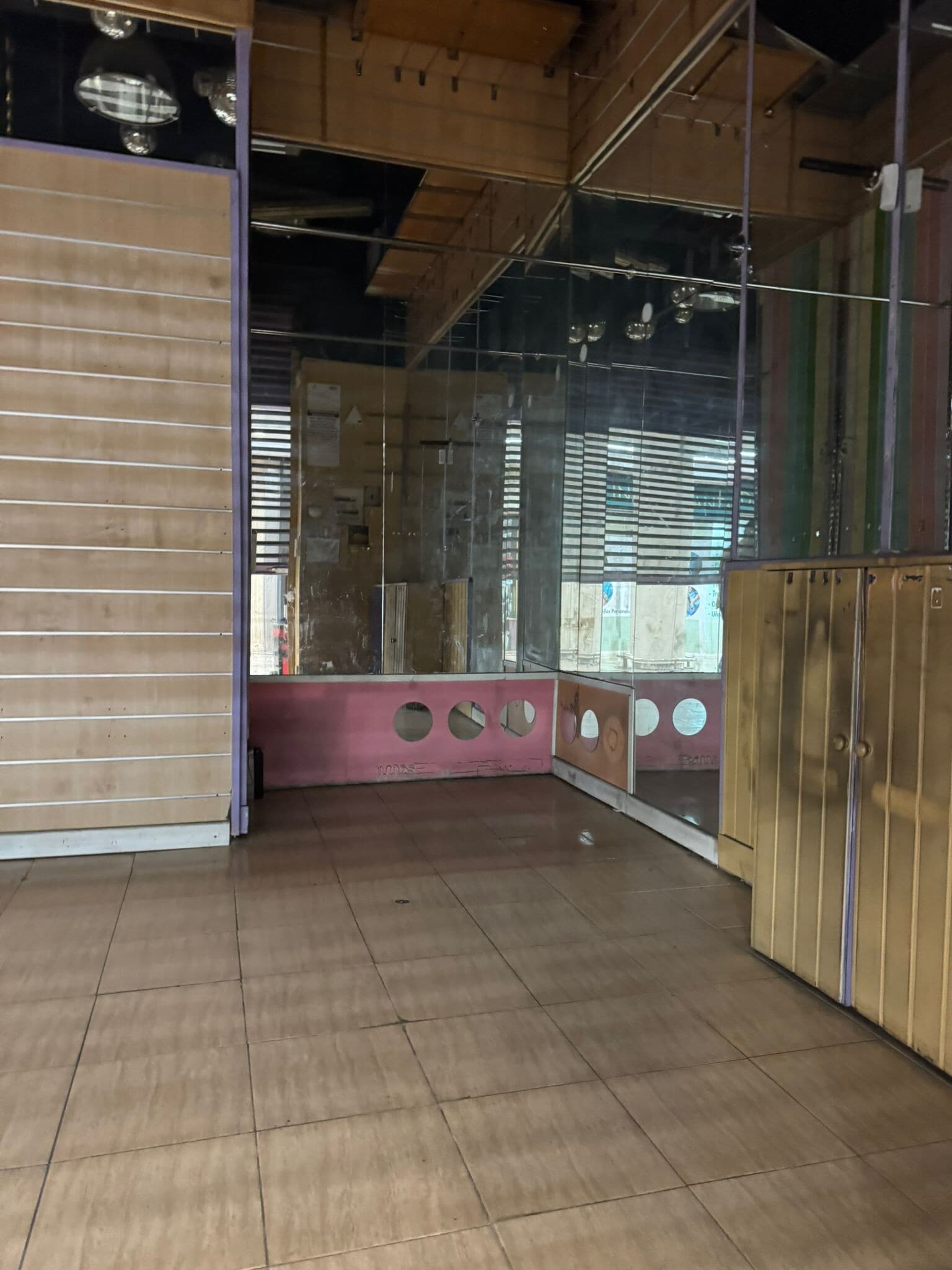 Calle de Alcalá, 412, Madrid, Madrid for lease Interior Photo- Image 1 of 9