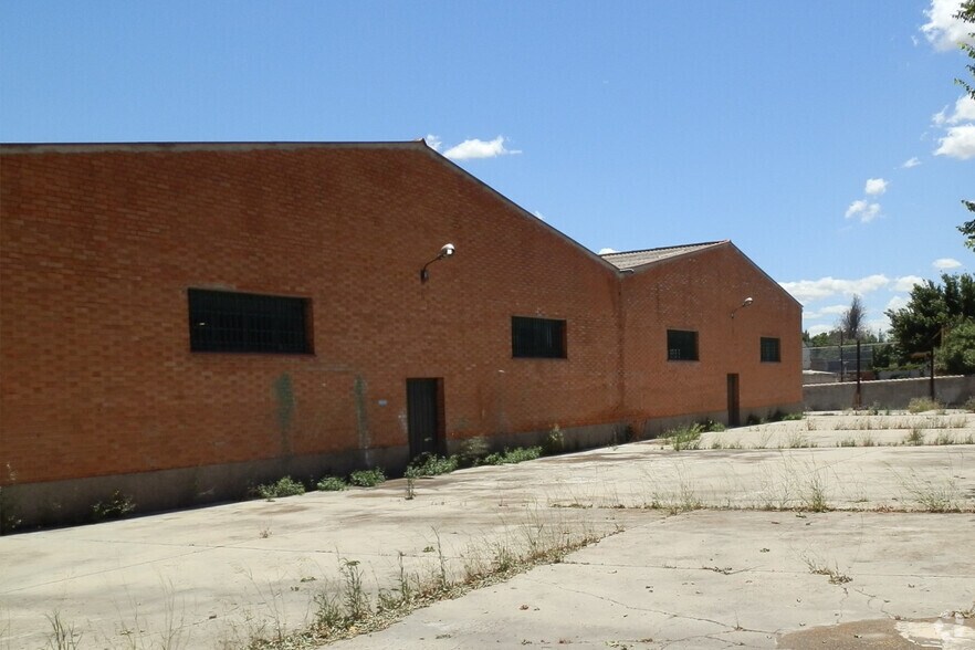 Industriel dans Mejorada del Campo, Madrid à louer - Photo du bâtiment - Image 2 de 12