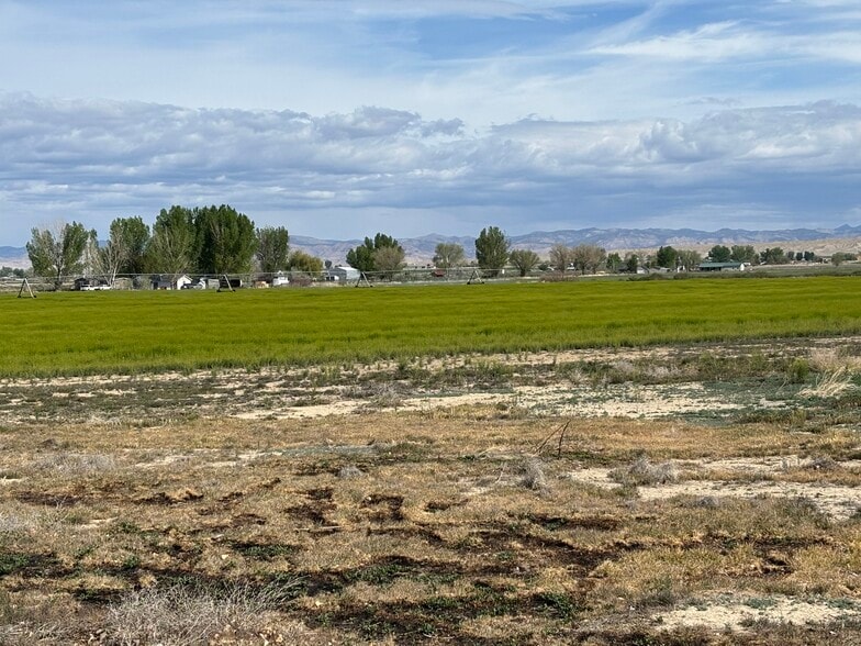 1402 O Rd, Loma, CO for sale - Building Photo - Image 2 of 7