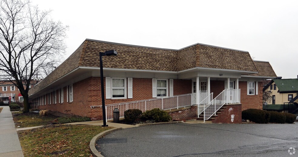 127 Union Ave, Ridgewood, NJ for lease - Primary Photo - Image 1 of 10
