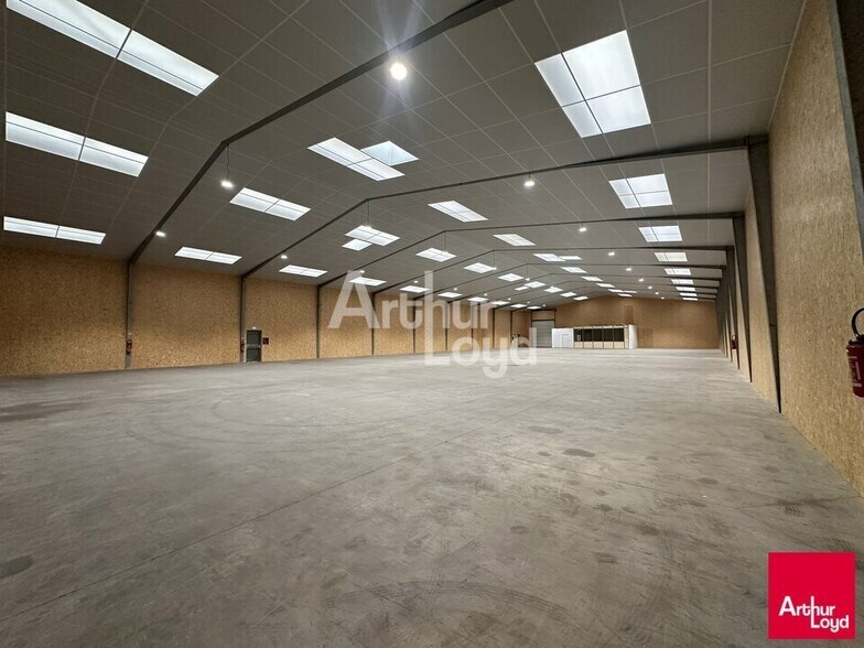 Industrial in Betton for lease - Interior Photo - Image 2 of 4