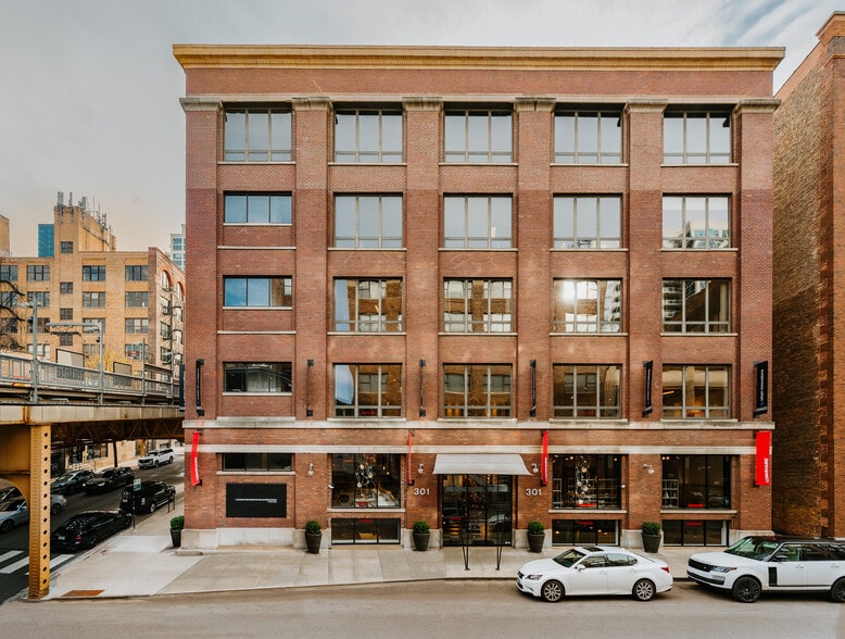 720 N Franklin St, Chicago, IL à louer - Photo du bâtiment - Image 1 de 10