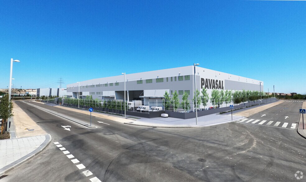 Calle Villa de Milagros, 1, Madrid, Madrid à louer - Photo du bâtiment - Image 2 de 26