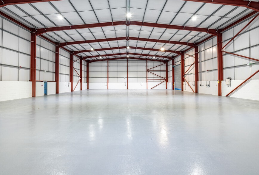 Minto Pl, Aberdeen for lease - Interior Photo - Image 3 of 7