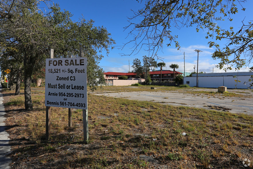 620 S US Highway 1, Fort Pierce, FL à vendre - Photo principale - Image 1 de 1