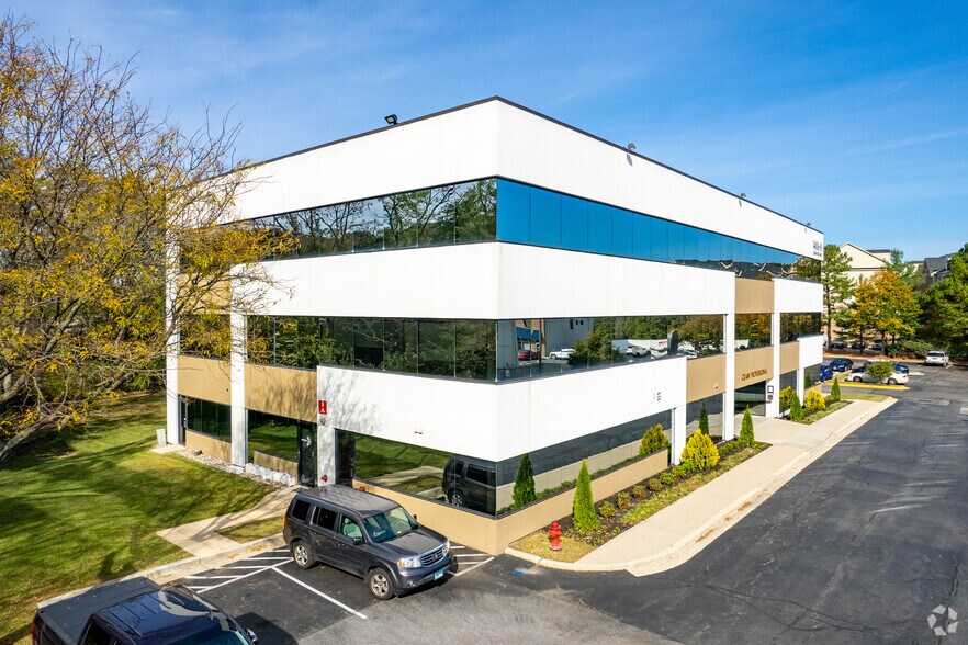 1406B S Crain Hwy, Glen Burnie, MD à louer - Photo du bâtiment - Image 2 de 5