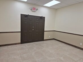 2080 McGregor Blvd, Fort Myers, FL for lease Interior Photo- Image 1 of 11