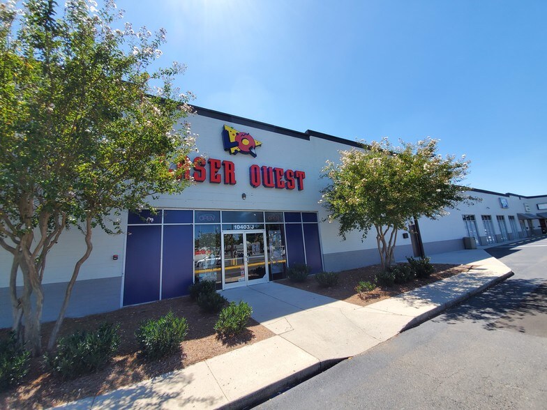 10403 Park Rd, Charlotte, NC à louer - Photo du bâtiment - Image 2 de 9