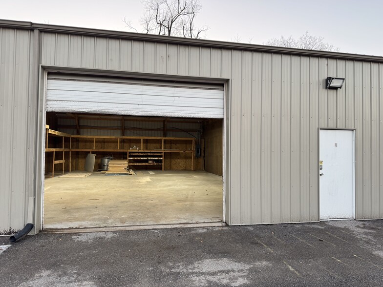 2 N 6th St, Festus, MO for lease - Building Photo - Image 1 of 3