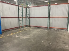 245 S Spruce Ave, South San Francisco, CA à louer Photo intérieure- Image 2 de 3