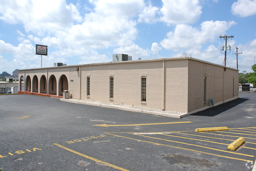 Pathology Reference Laboratory portfolio of 2 properties for sale on LoopNet.ca - Building Photo - Image 1 of 2