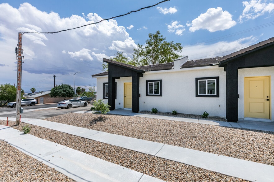 365 N 16th St, Las Vegas, NV for sale - Building Photo - Image 2 of 9