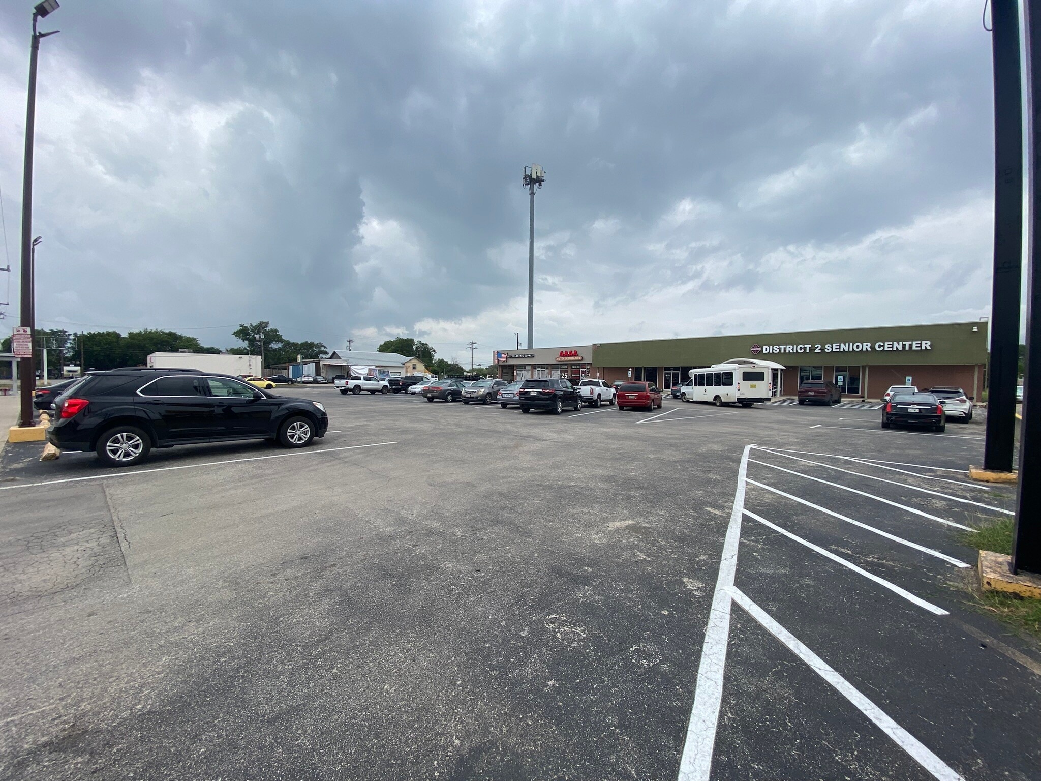 1751 S W. W. White Rd, San Antonio, TX for lease Primary Photo- Image 1 of 2