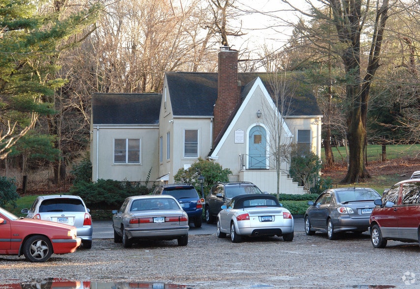 840-850 Post Rd, Westport, CT for lease - Building Photo - Image 2 of 2