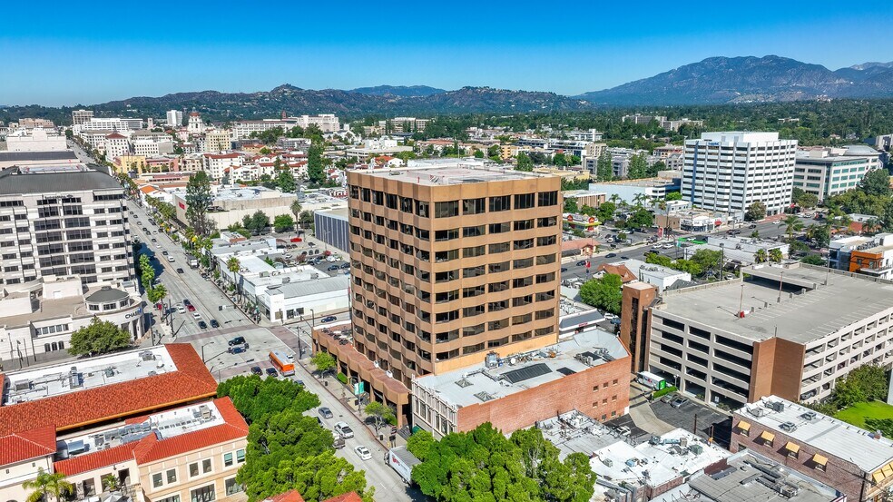 2 N Lake Ave, Pasadena, CA à louer - Photo du bâtiment - Image 3 de 6