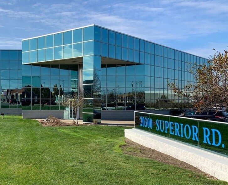 20300 Superior Rd, Taylor, MI à louer - Photo du bâtiment - Image 1 de 2