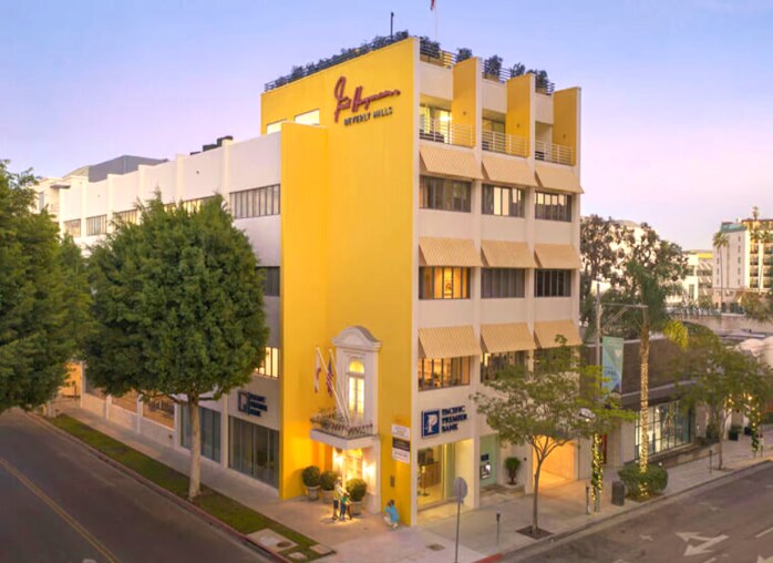 190-192 N Canon Dr, Beverly Hills, CA à louer - Photo du bâtiment - Image 3 de 3