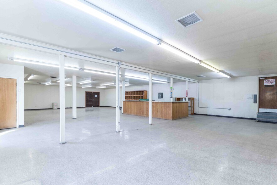 7212 E Main St, Farmington, NM à vendre - Photo intérieure - Image 3 de 29