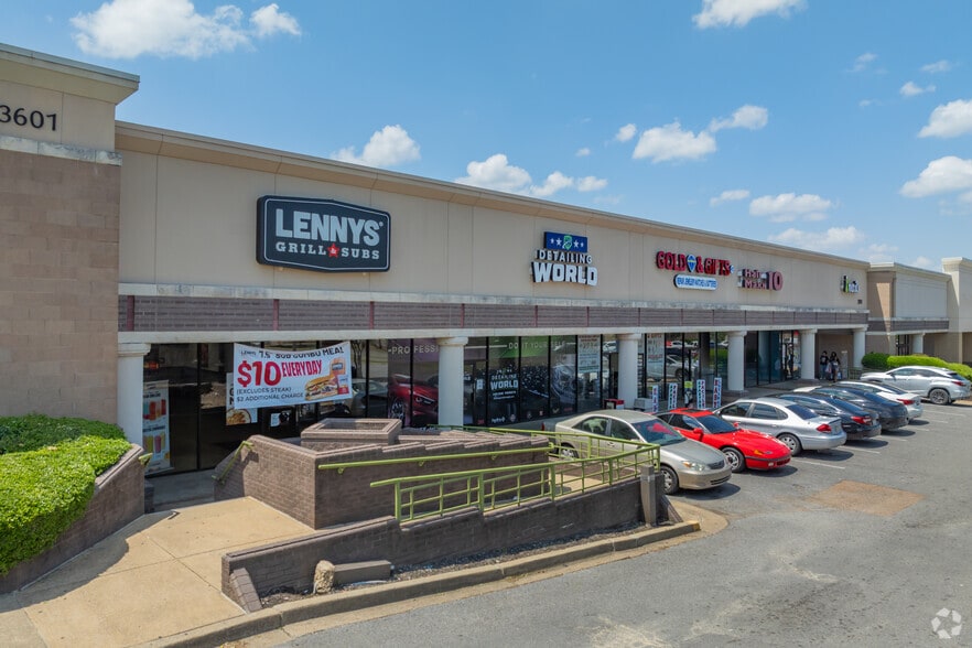 3469-3565 Riverdale, Memphis, TN à louer - Photo du bâtiment - Image 3 de 5