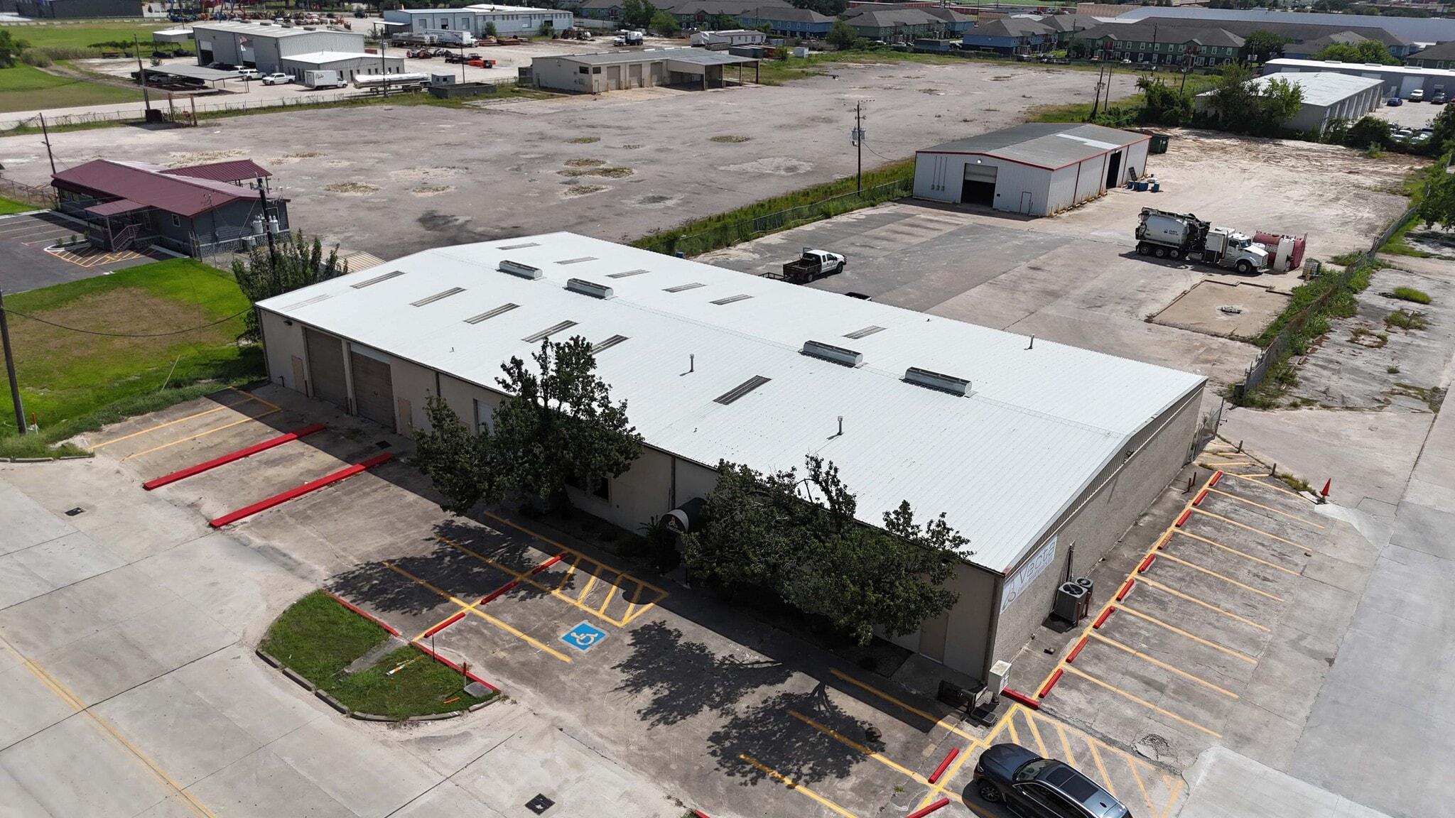 1905 Jasmine Dr, Pasadena, TX for lease Building Photo- Image 1 of 10