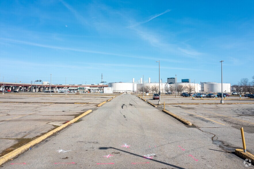 600 Long Wharf Dr, New Haven, CT à louer - Photo du bâtiment - Image 2 de 12