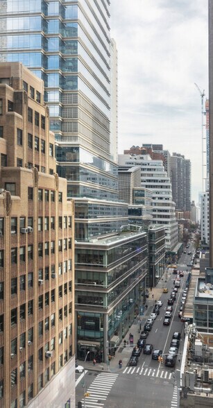 115 E 57th St, New York, NY à louer - Photo du bâtiment - Image 2 de 3