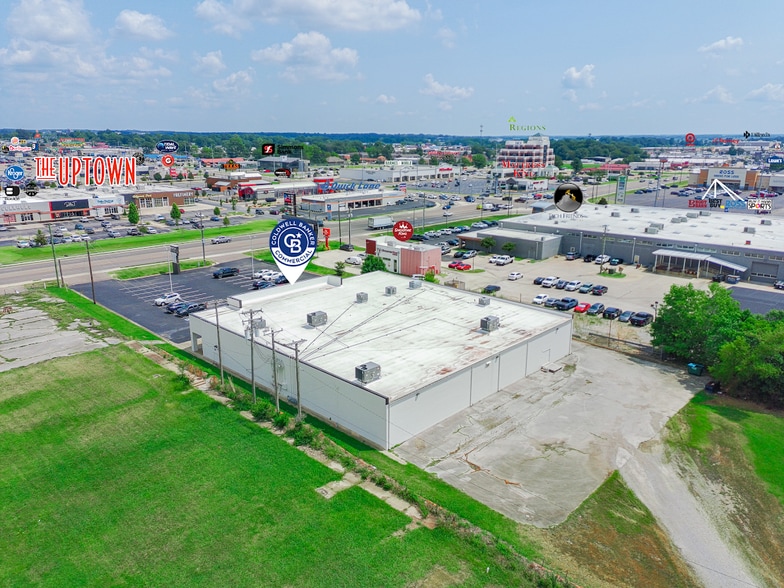 2209 E Highland Dr, Jonesboro, AR for lease - Building Photo - Image 2 of 7