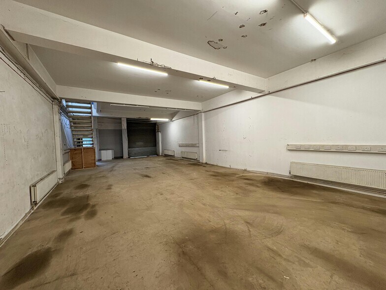 Trumpers Way, London for lease - Building Photo - Image 3 of 11