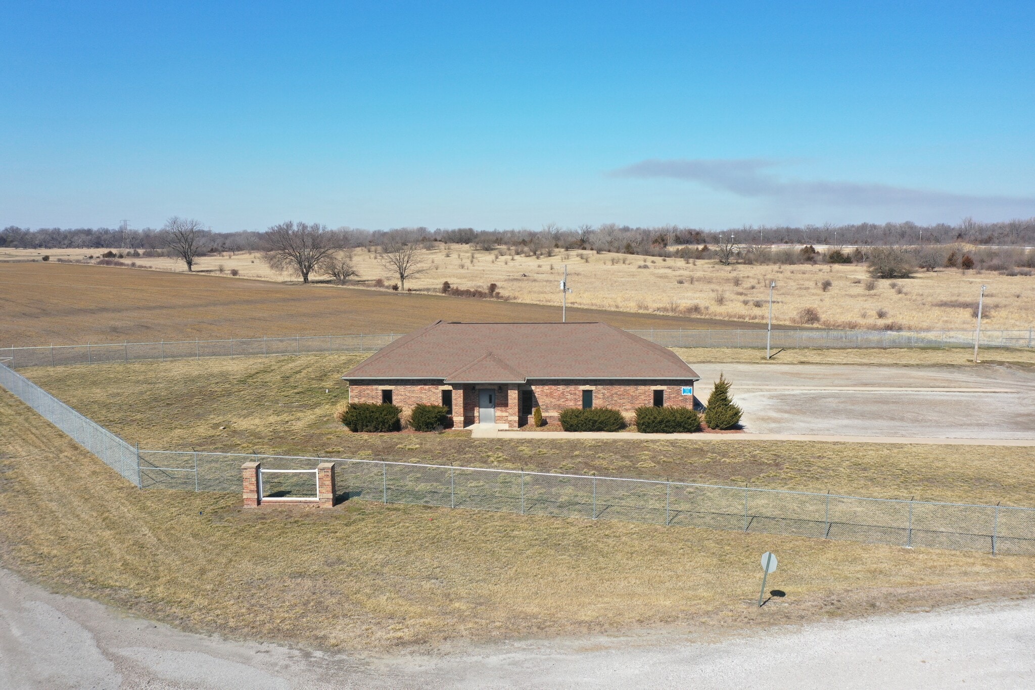 3600 NW Lawton Rd, Columbus, KS à louer Photo du bâtiment- Image 1 de 26