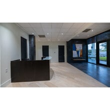 2861 34th St S, Saint Petersburg, FL for lease Interior Photo- Image 1 of 8