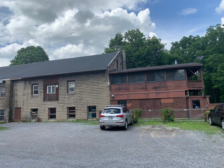 47 N Main St, Honeoye Falls, NY à vendre - Photo du bâtiment - Image 2 de 10