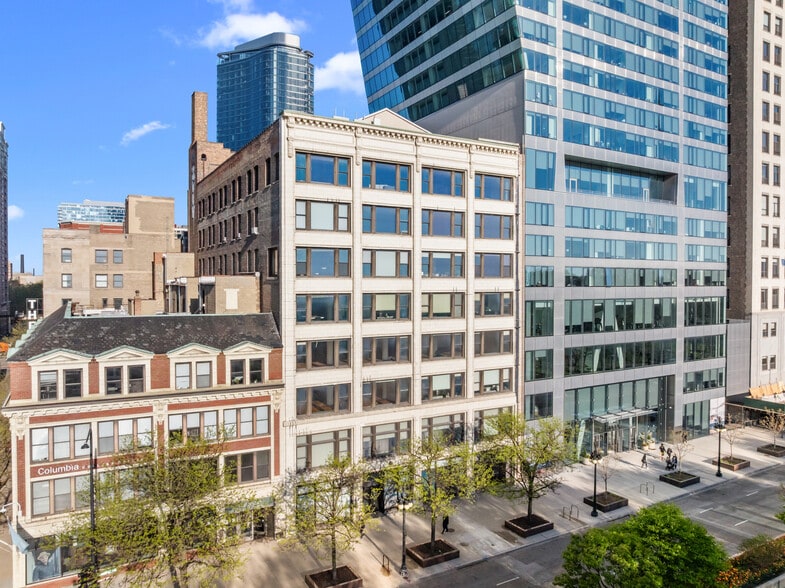 1006 S Michigan Ave, Chicago, IL à vendre - Photo du bâtiment - Image 1 de 17